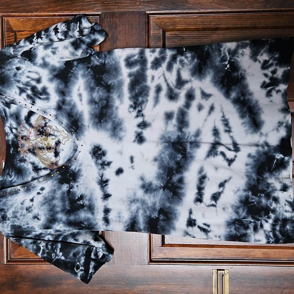 Treasure Rock Tie Dye V-neck women’s T-shirt